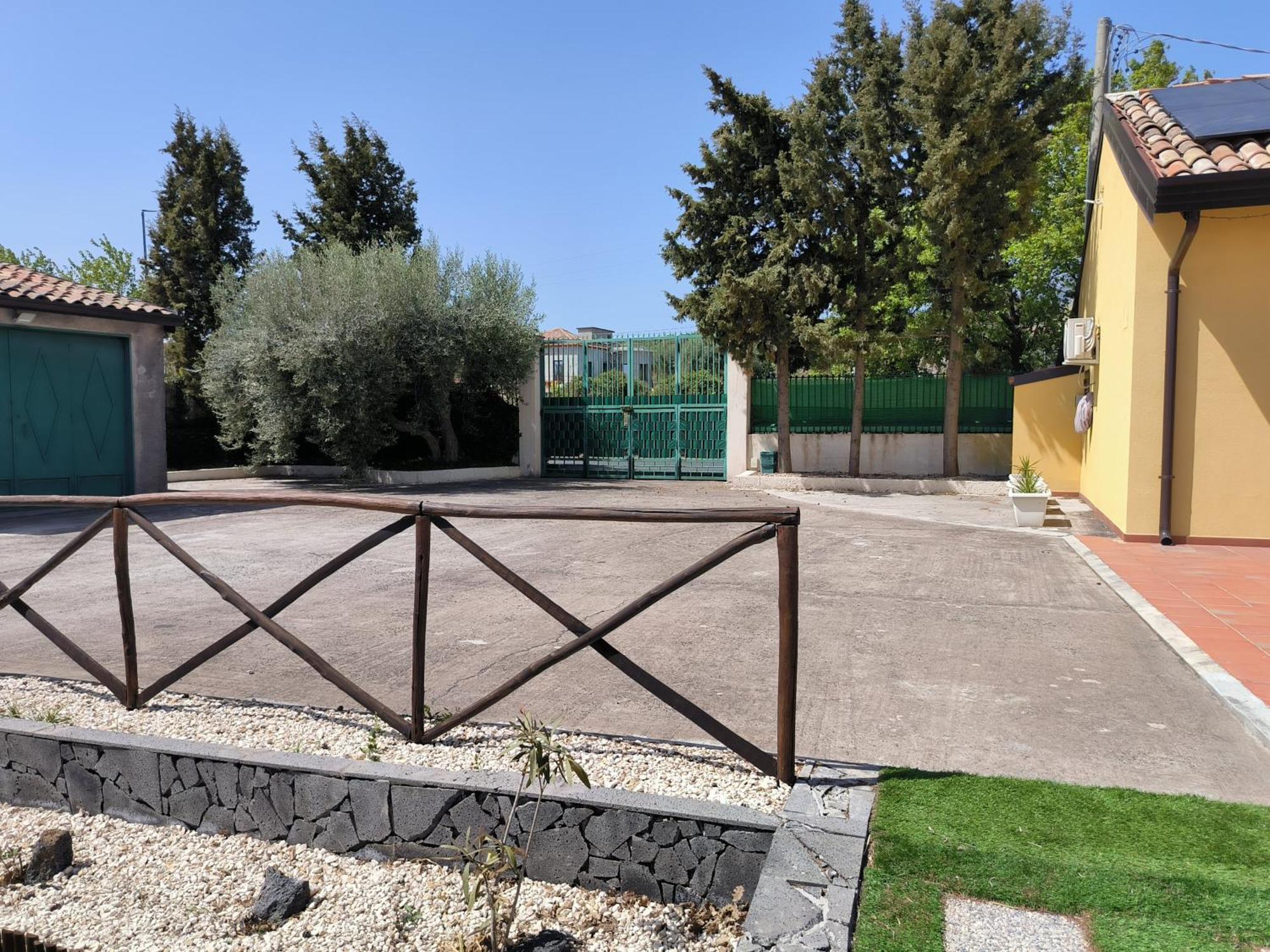 Villa Egle Belpasso, Villa Vacanza Con Piscina Екстер'єр фото